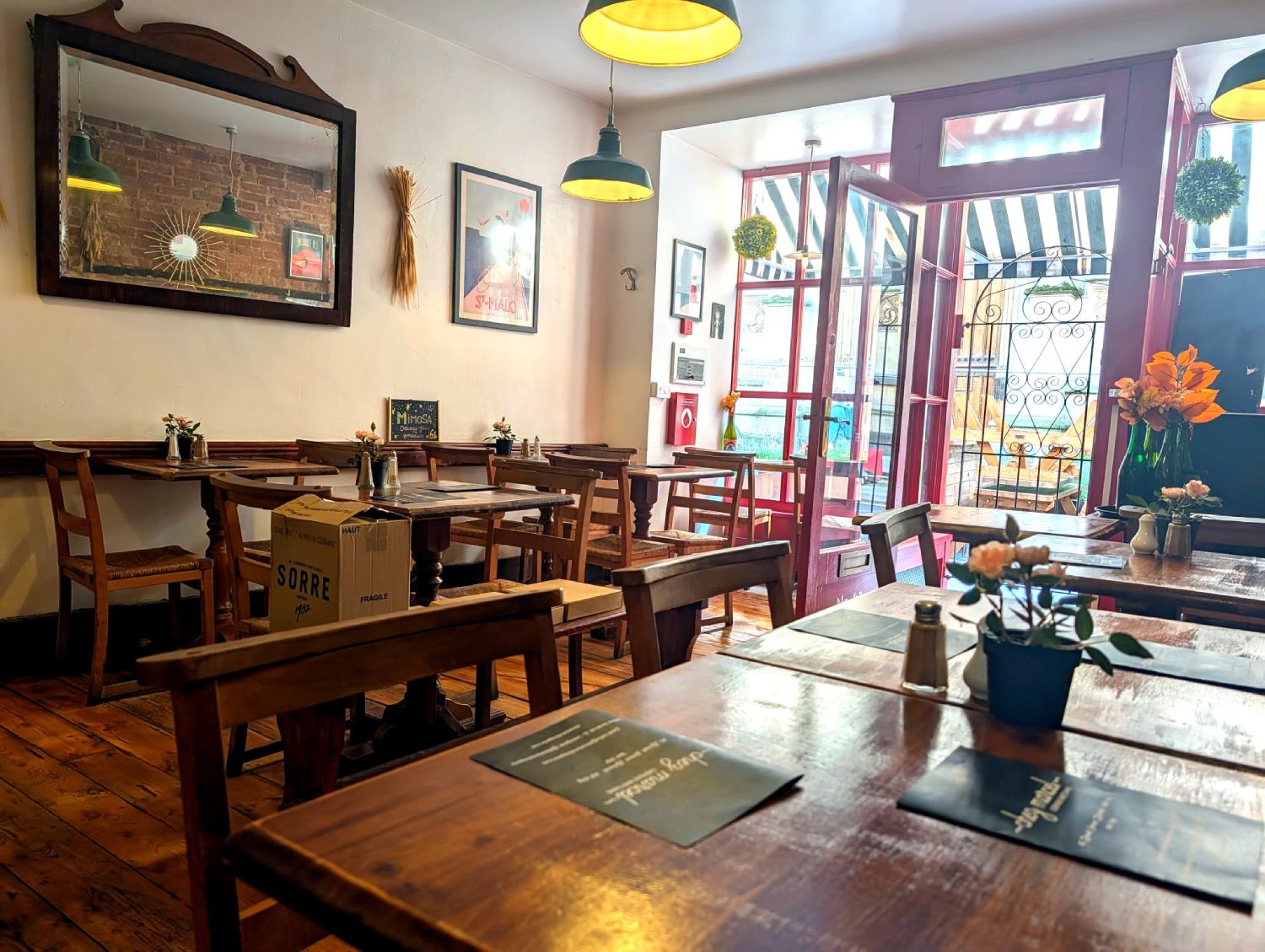 Chez Marcel creperie interior
